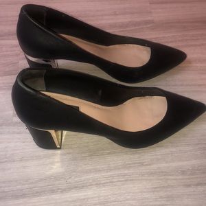 DKNY leather heel